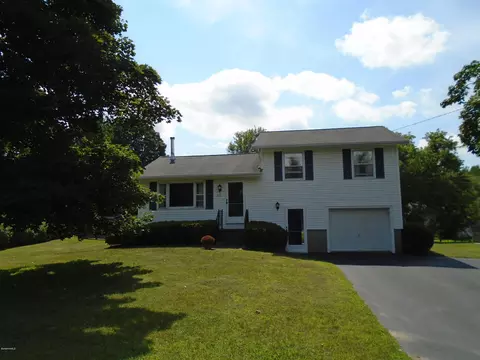 300 E Center St, Lee, MA 01238 photo 2