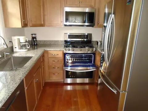 300 E Center St, Lee, MA 01238 photo 9