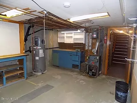 605 Marble St, Lee, MA 01238 photo 20