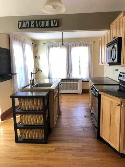 21 Greylock St, Lee, MA 01238 photo 7