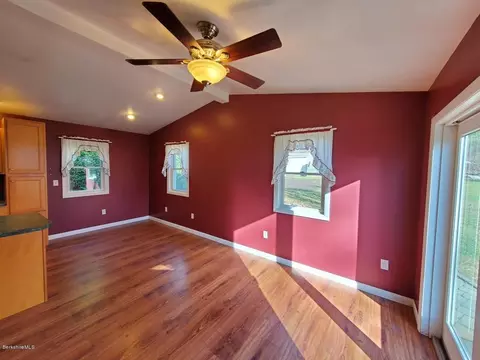 240 High St, Lee, MA 01238 photo 4