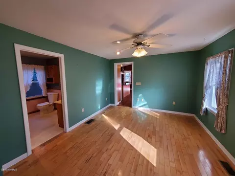 240 High St, Lee, MA 01238 photo 17