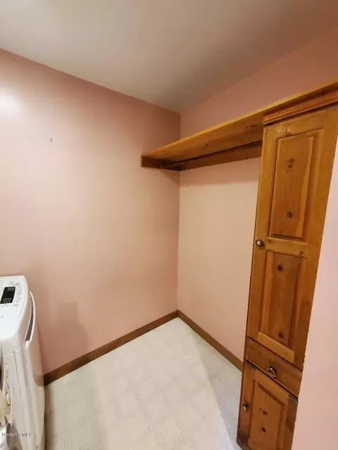 240 High St, Lee, MA 01238 photo 23
