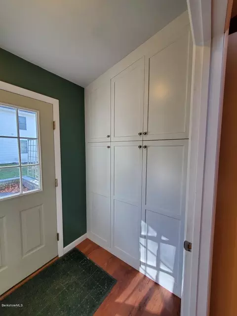 240 High St, Lee, MA 01238 photo 15