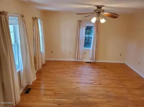 240 High St, Lee, MA 01238 photo 19
