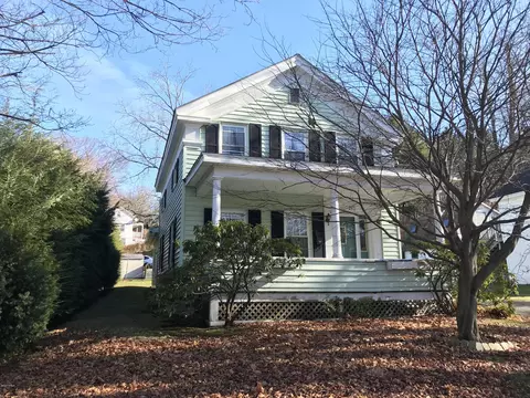 240 High St, Lee, MA 01238 photo 1