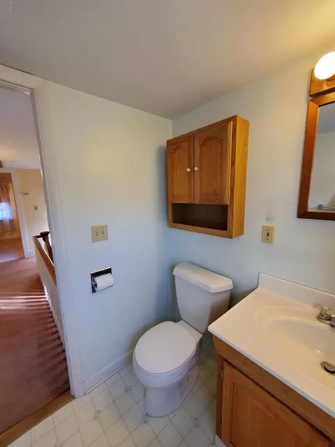 240 High St, Lee, MA 01238 photo 26