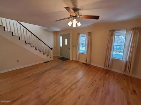 240 High St, Lee, MA 01238 photo 20