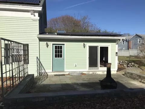 240 High St, Lee, MA 01238 photo 32