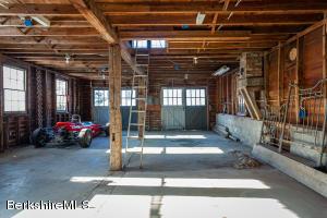 453 Main Rd, Monterey, MA 01245 photo 25