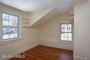 453 Main Rd, Monterey, MA 01245 photo 12