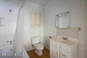 453 Main Rd, Monterey, MA 01245 photo 21