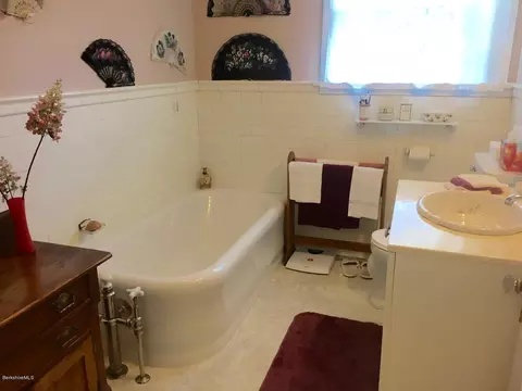 80 E Main St, Stockbridge, MA 01262 photo 34