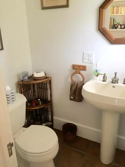 80 E Main St, Stockbridge, MA 01262 photo 16