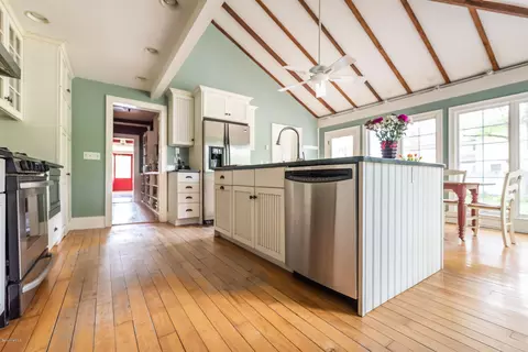 27 Main St, Sheffield, MA 01257 photo 10