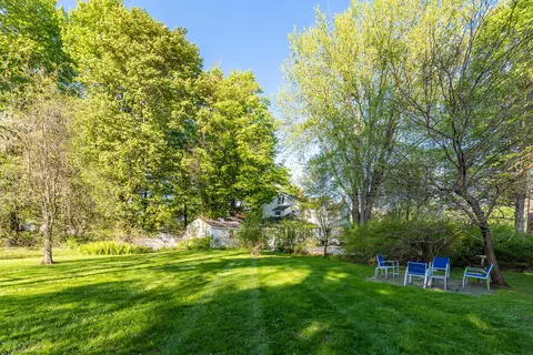 27 Main St, Sheffield, MA 01257 photo 4