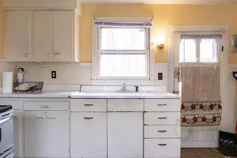 281 Main St, Sheffield, MA 01257 photo 4
