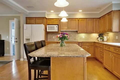40 Paul Dr, Lee, MA 01238 photo 4