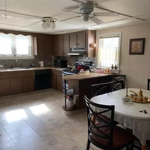 60 Tyringham Rd, Lee, MA 01238 photo 12