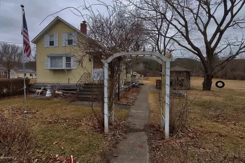 780 Greylock St, Lee, MA 01238 photo 6