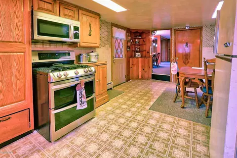 780 Greylock St, Lee, MA 01238 photo 7