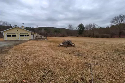 780 Greylock St, Lee, MA 01238 photo 15