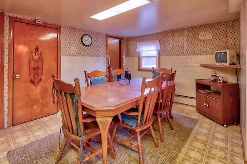 780 Greylock St, Lee, MA 01238 photo 8