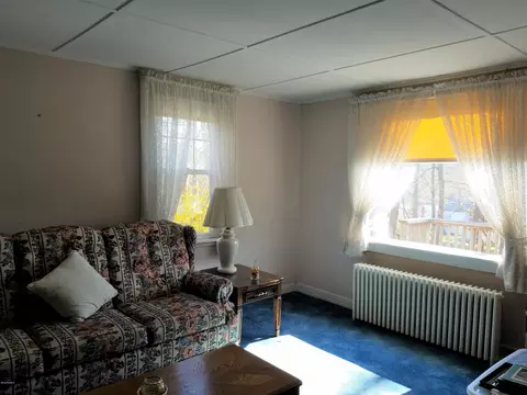 87 E Center St, Lee, MA 01238 photo 10