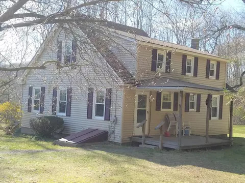 87 E Center St, Lee, MA 01238 photo 5