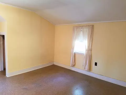 87 E Center St, Lee, MA 01238 photo 16