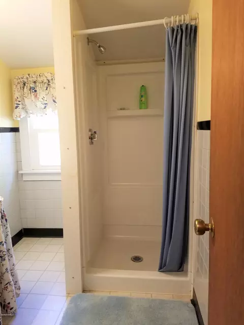 87 E Center St, Lee, MA 01238 photo 19