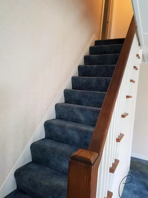 87 E Center St, Lee, MA 01238 photo 20