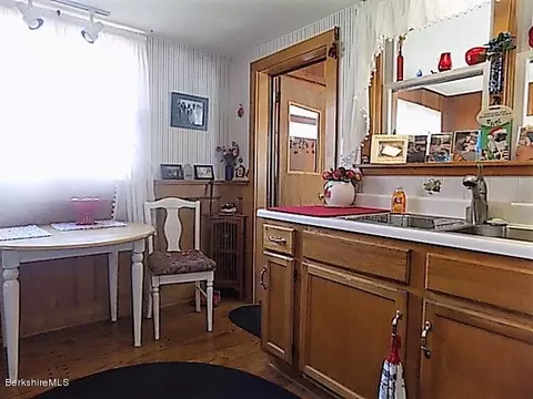196 High St, Lee, MA 01238 photo 12