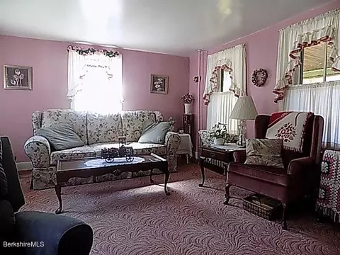 196 High St, Lee, MA 01238 photo 3
