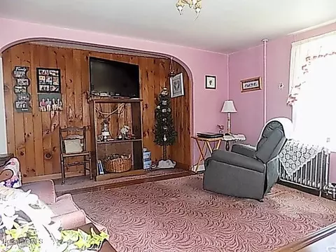 196 High St, Lee, MA 01238 photo 5