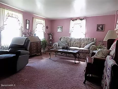 196 High St, Lee, MA 01238 photo 2