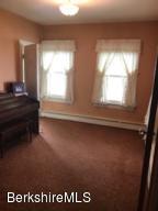 33 Monroe St, Pittsfield, MA 01201 photo 8