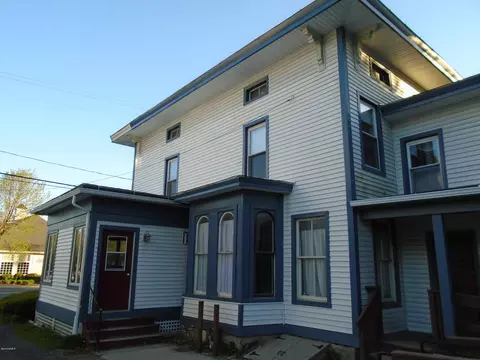 32 Park St, Lee, MA 01238 photo 6