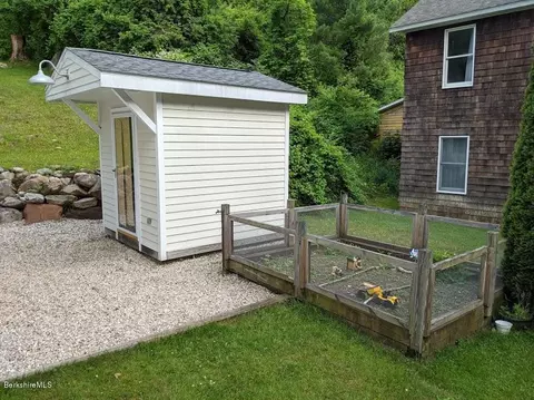 165 Silver St, Lee, MA 01238 photo 8