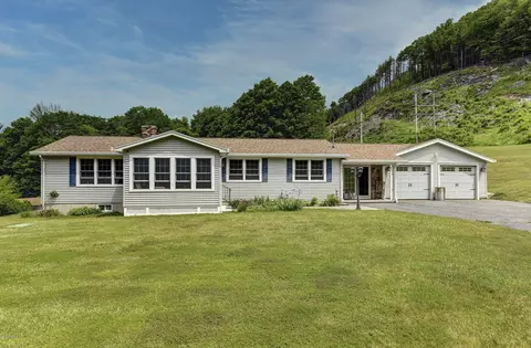 215 Lander Rd, Lee, MA 01238 photo 2
