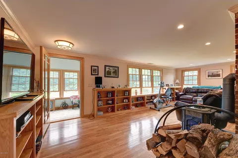 215 Lander Rd, Lee, MA 01238 photo 14