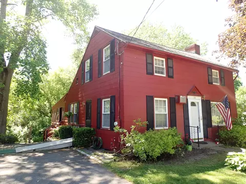 130 Marble St, Lee, MA 01238 photo 2