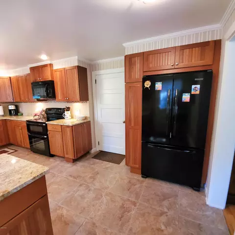 130 Marble St, Lee, MA 01238 photo 15