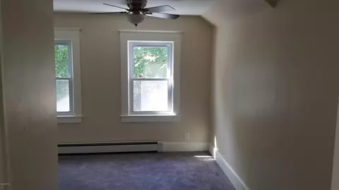 14 Bernard St, Springfield, MA 01109 photo 10