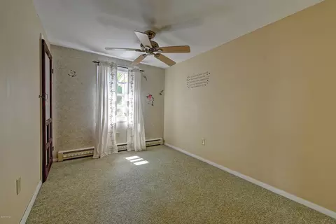 130 Prospect St, Lee, MA 01238 photo 20