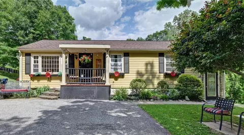 130 Prospect St, Lee, MA 01238 photo 2