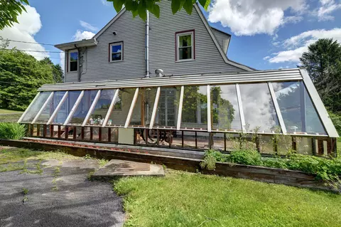 800 Pleasant St, Lee, MA 01238 photo 4