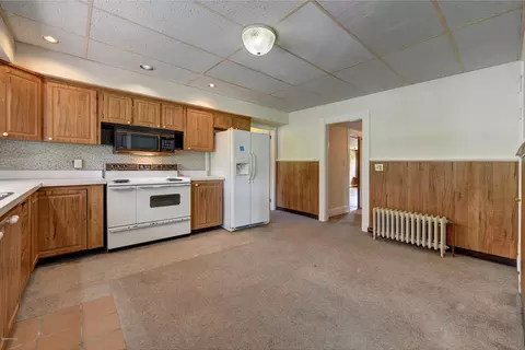 800 Pleasant St, Lee, MA 01238 photo 15