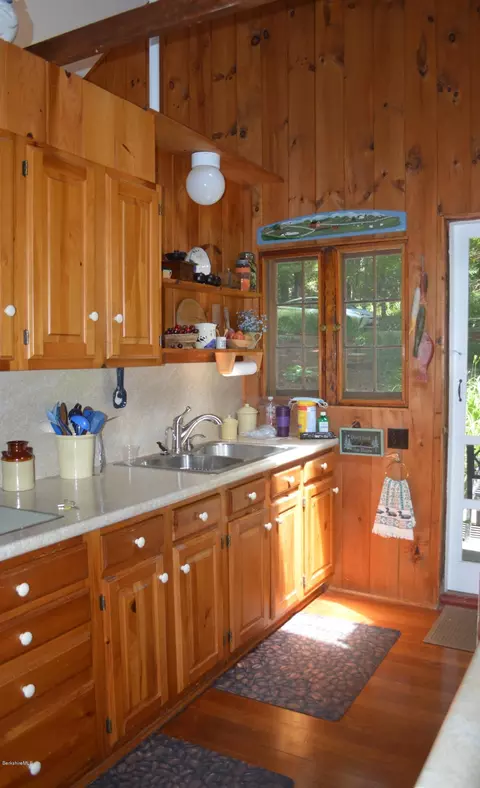 2 Massasoit Rd, Stockbridge, MA 01262 photo 12