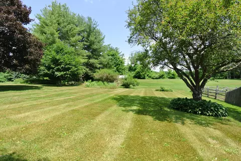 430 Devon Rd, Lee, MA 01238 photo 2